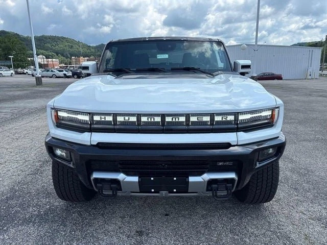 2025 GMC Hummer EV - Image 8 of 20