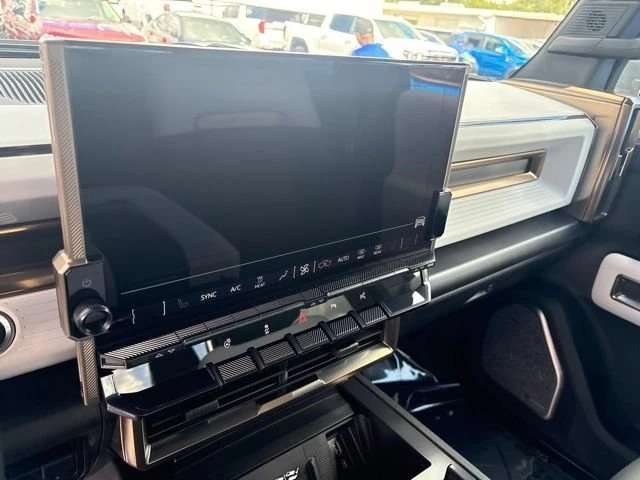 2025 GMC Hummer EV - Image 12 of 12