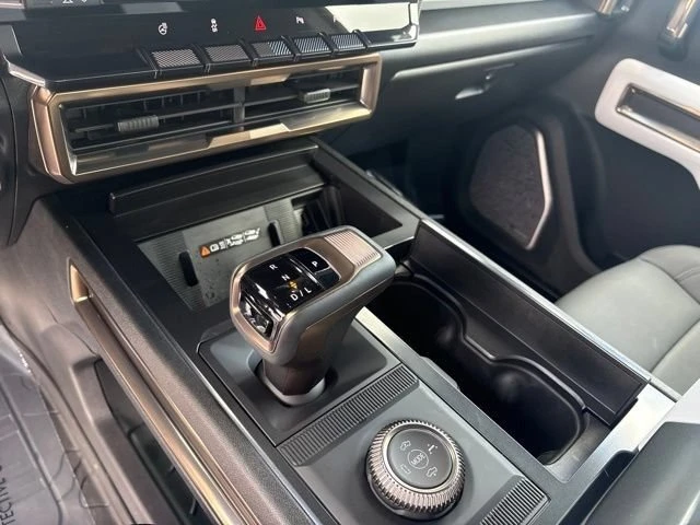 2025 GMC Hummer EV - Image 6 of 12