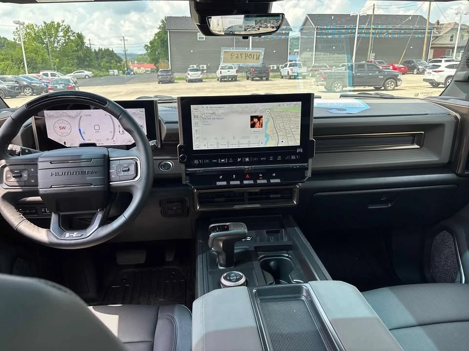 2025 GMC Hummer EV - Image 20 of 20