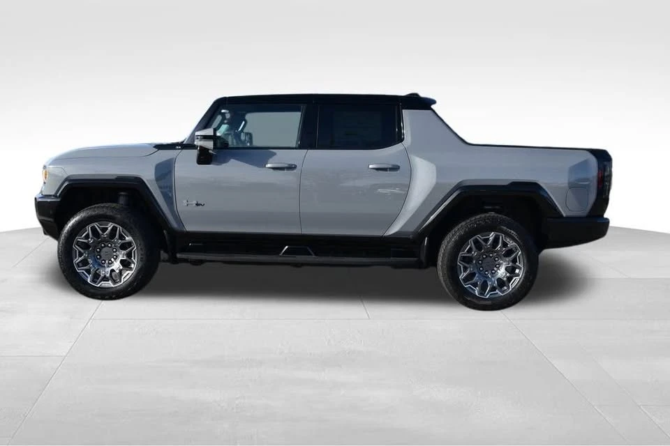 2025 GMC Hummer EV - Image 4 of 20