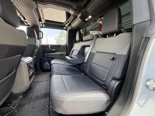2025 GMC Hummer EV - Image 12 of 12