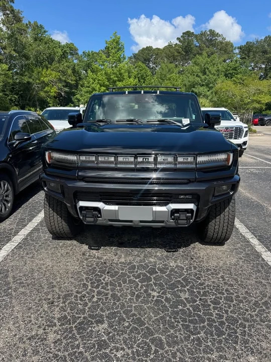 2025 GMC Hummer EV - Image 2 of 9