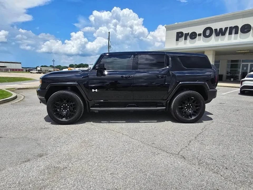 2025 GMC Hummer EV - Image 2 of 18
