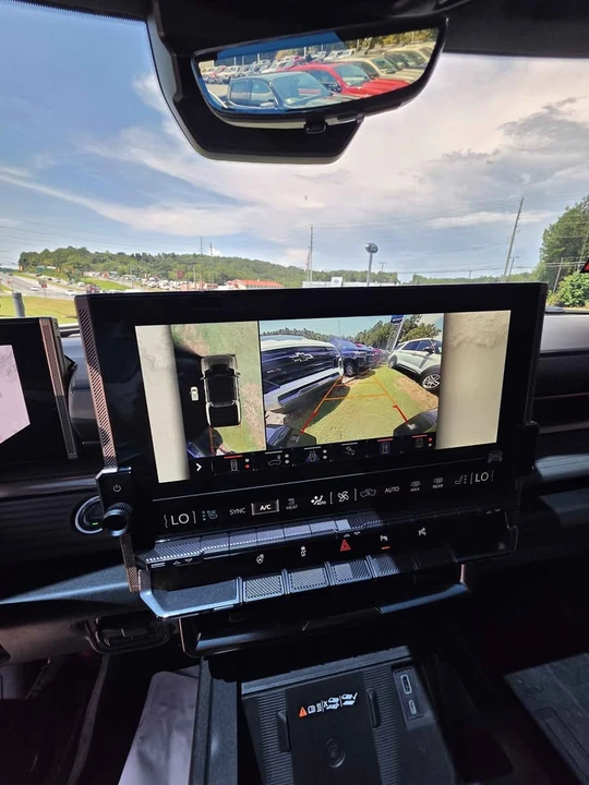 2025 GMC Hummer EV - Image 12 of 12