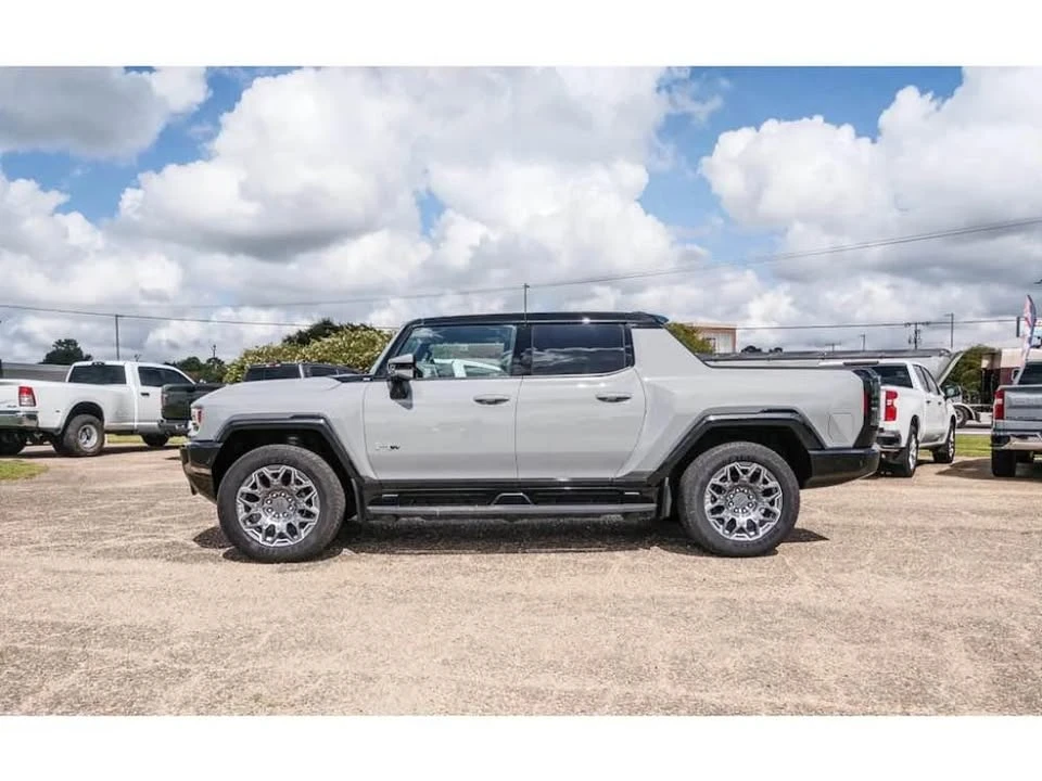 2025 GMC Hummer EV - Image 2 of 16