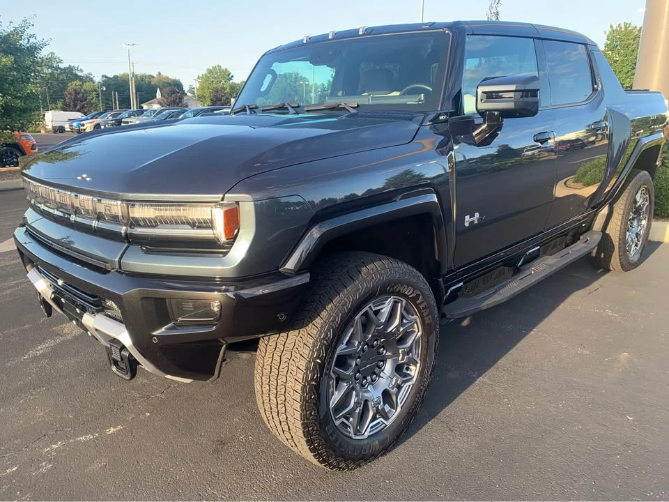2025 GMC Hummer EV - Image 3 of 9