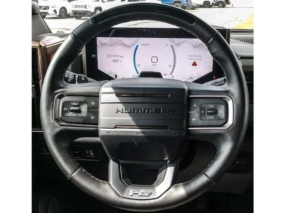2025 GMC Hummer EV - Image 13 of 15