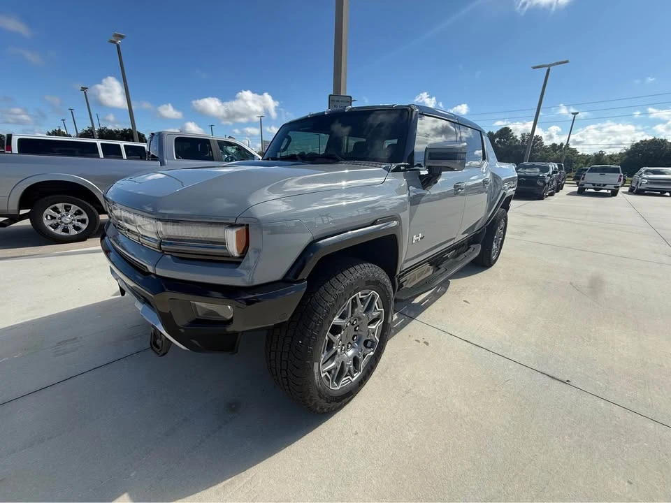 2025 GMC Hummer EV - Image 2 of 20