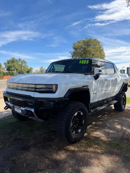 2025 GMC Hummer EV - Image 2 of 16