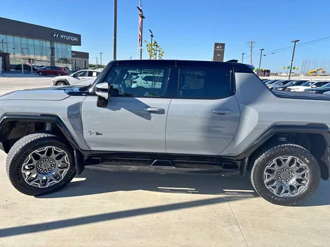 2025 GMC Hummer EV Pickup 3x
