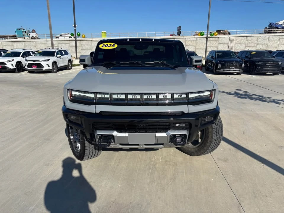 2025 GMC Hummer EV - Image 2 of 20