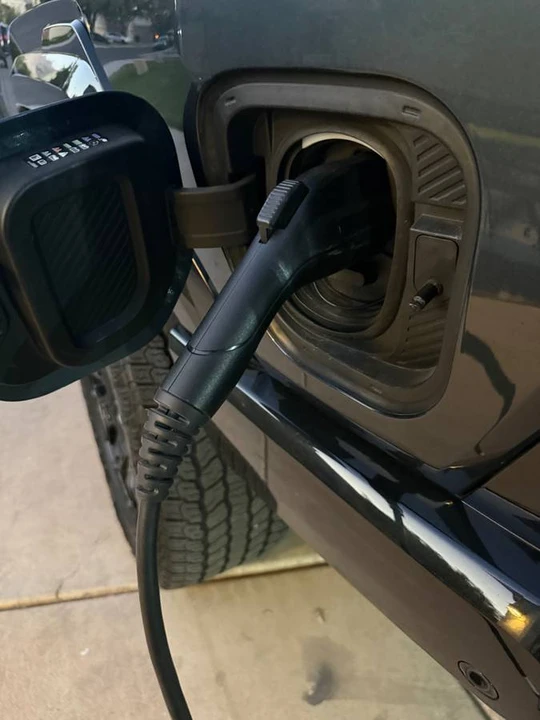 2025 GMC Hummer EV - Image 14 of 14