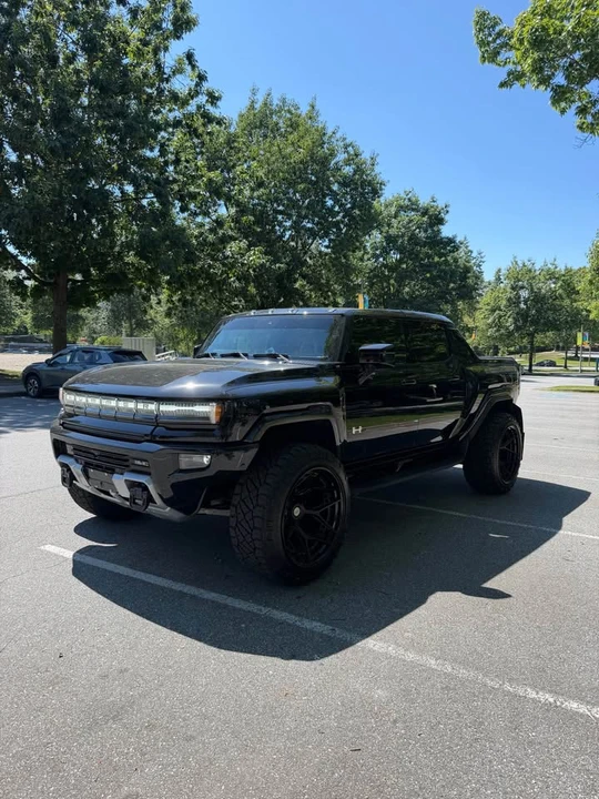 2025 GMC Hummer EV - Image 3 of 13