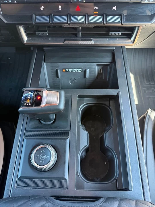 2025 GMC Hummer EV - Image 12 of 19