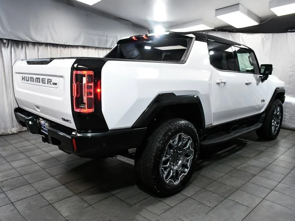 2025 GMC Hummer EV - Image 6 of 20
