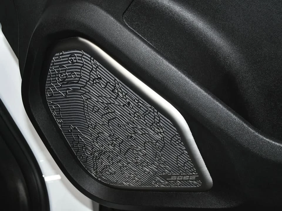 2025 GMC Hummer EV - Image 17 of 20