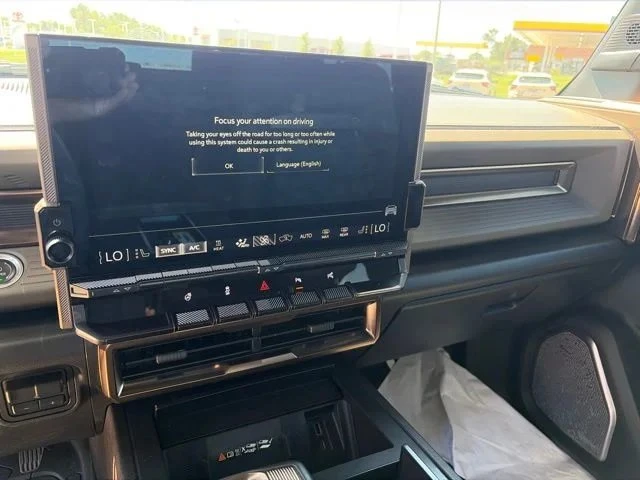 2025 GMC Hummer EV - Image 7 of 7