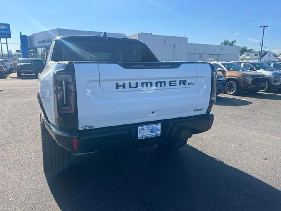 2025 GMC Hummer EV - Image 8 of 20