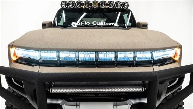 2025 GMC Hummer EV - Image 19 of 21