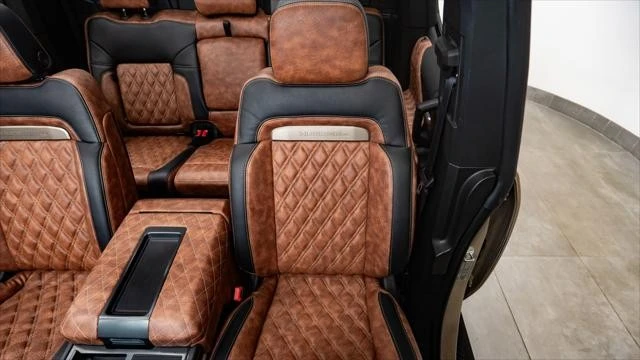 2025 GMC Hummer EV - Image 29 of 31