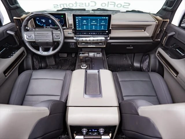 2025 GMC Hummer EV - Image 4 of 31
