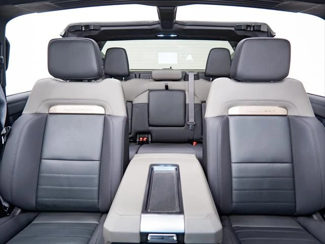 2025 GMC Hummer EV - Image 5 of 31