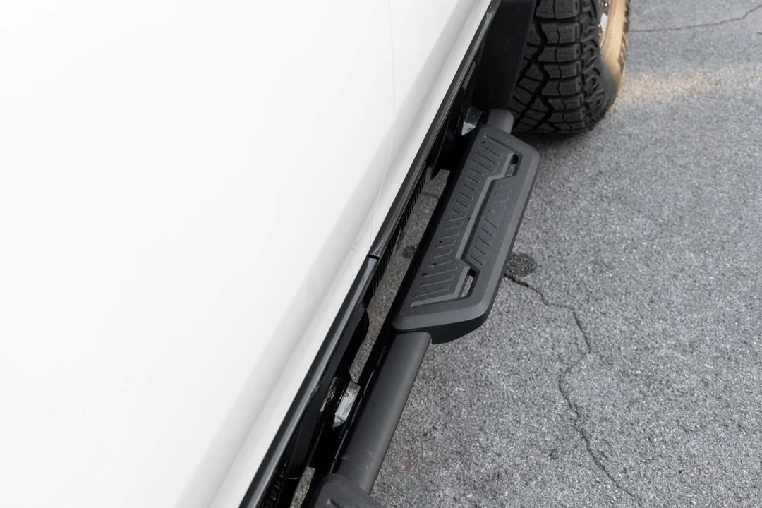 2025 GMC Hummer EV - Image 24 of 31