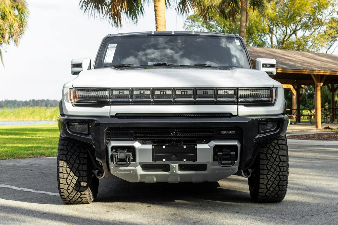 2025 GMC Hummer EV - Image 3 of 31
