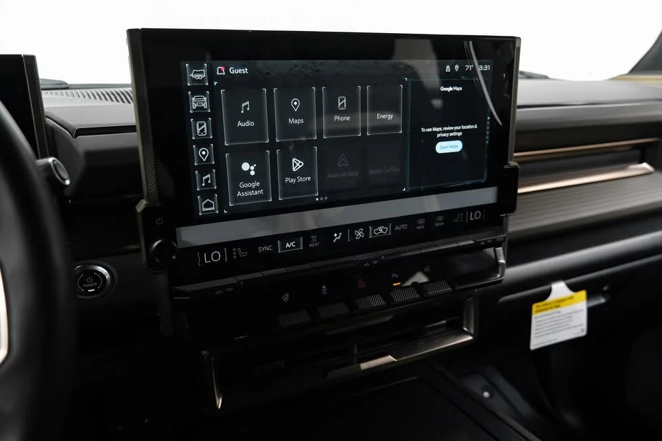 2025 GMC Hummer EV - Image 16 of 20