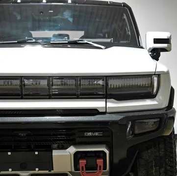 2025 GMC Hummer EV SUV 2X