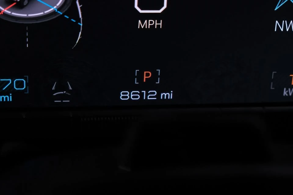 2025 GMC Hummer EV - Image 19 of 20