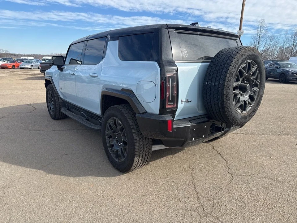 2025 GMC Hummer EV - Image 2 of 8
