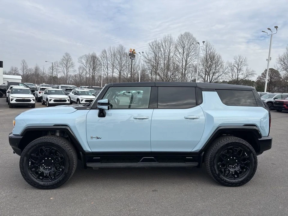 2025 GMC Hummer EV - Image 2 of 21