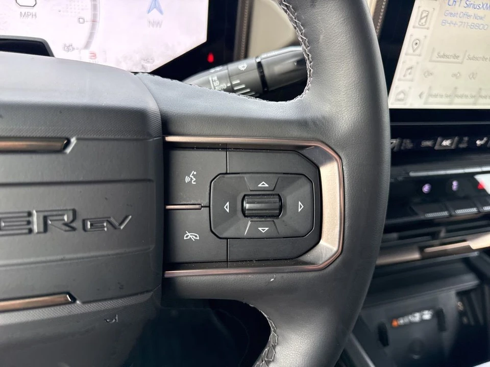 2025 GMC Hummer EV - Image 17 of 21