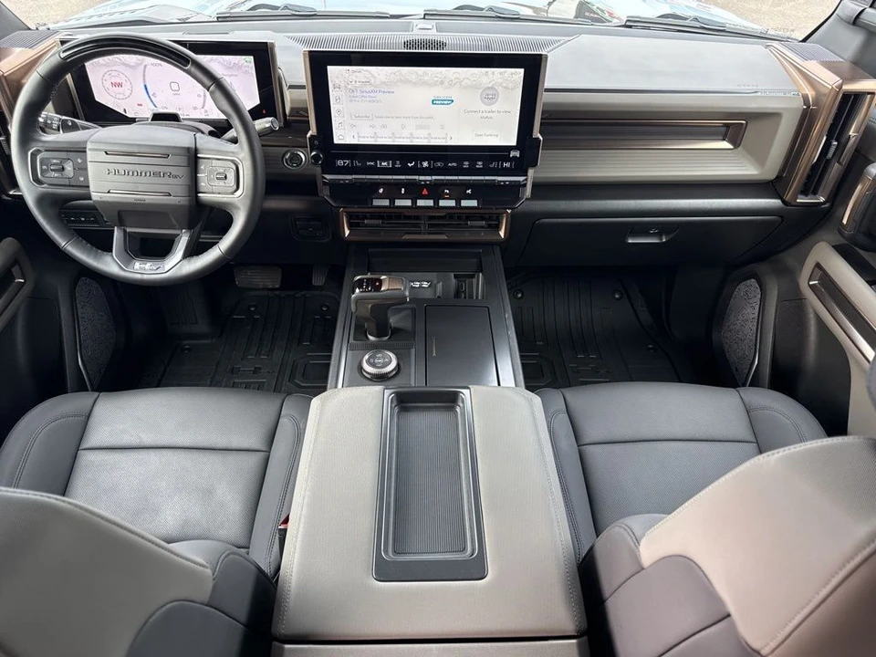 2025 GMC Hummer EV - Image 14 of 21