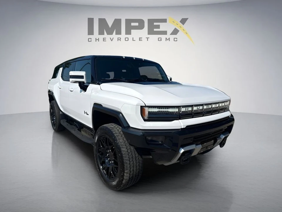 2025 GMC Hummer EV - Image 7 of 31