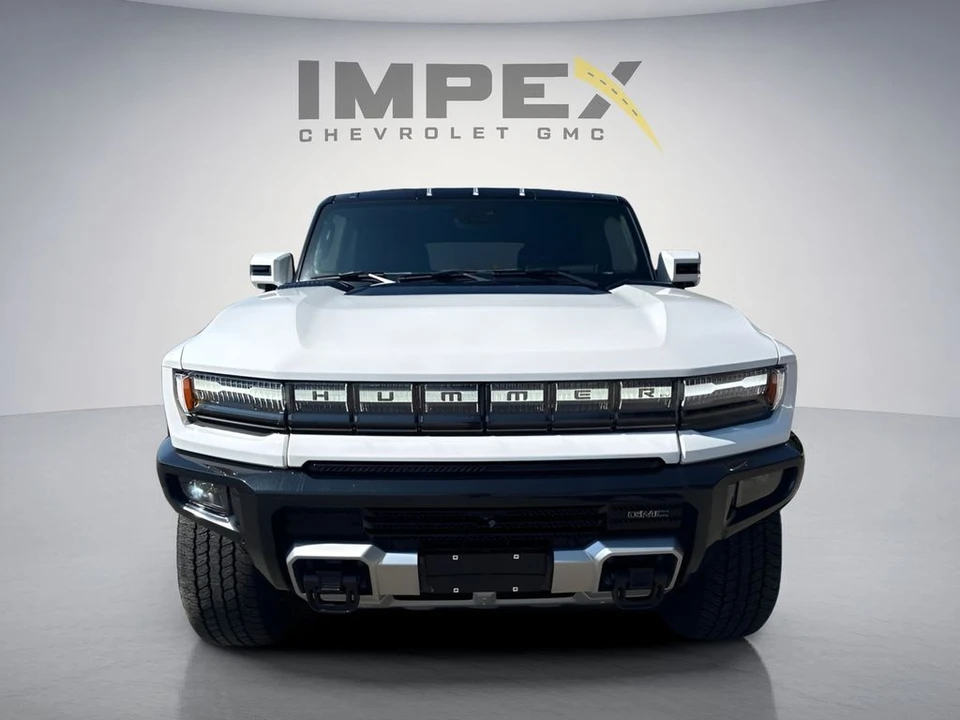 2025 GMC Hummer EV - Image 8 of 31
