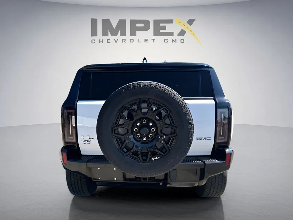 2025 GMC Hummer EV - Image 4 of 31