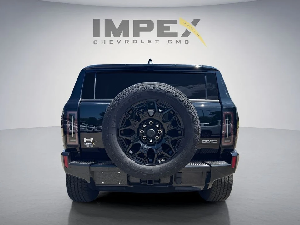 2025 GMC Hummer EV - Image 4 of 31
