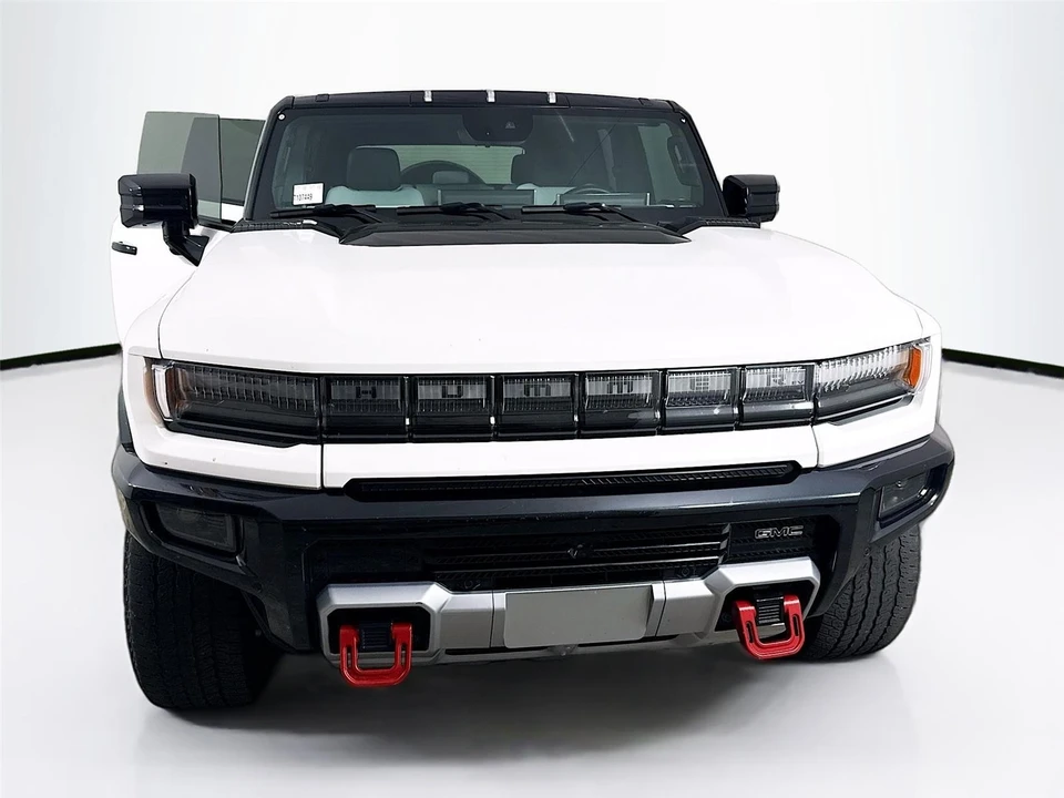 2025 GMC Hummer EV - Image 9 of 19