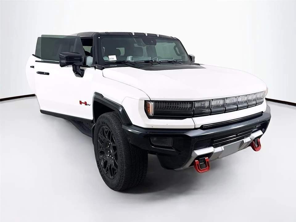 2025 GMC Hummer EV - Image 18 of 19