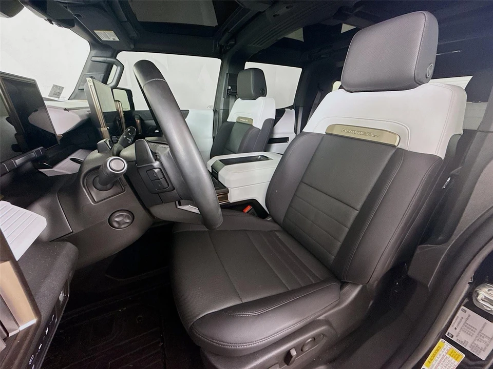 2025 GMC Hummer EV - Image 2 of 19