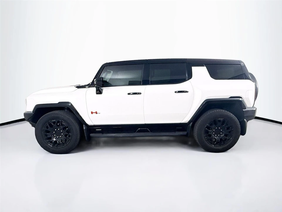 2025 GMC Hummer EV - Image 11 of 19