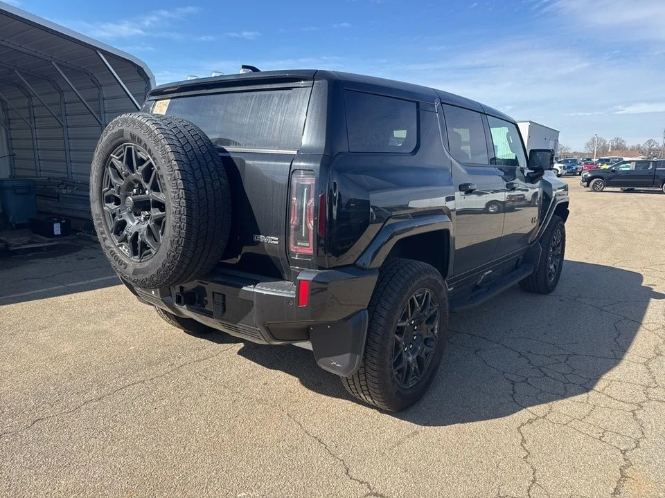 2025 GMC Hummer EV - Image 3 of 7