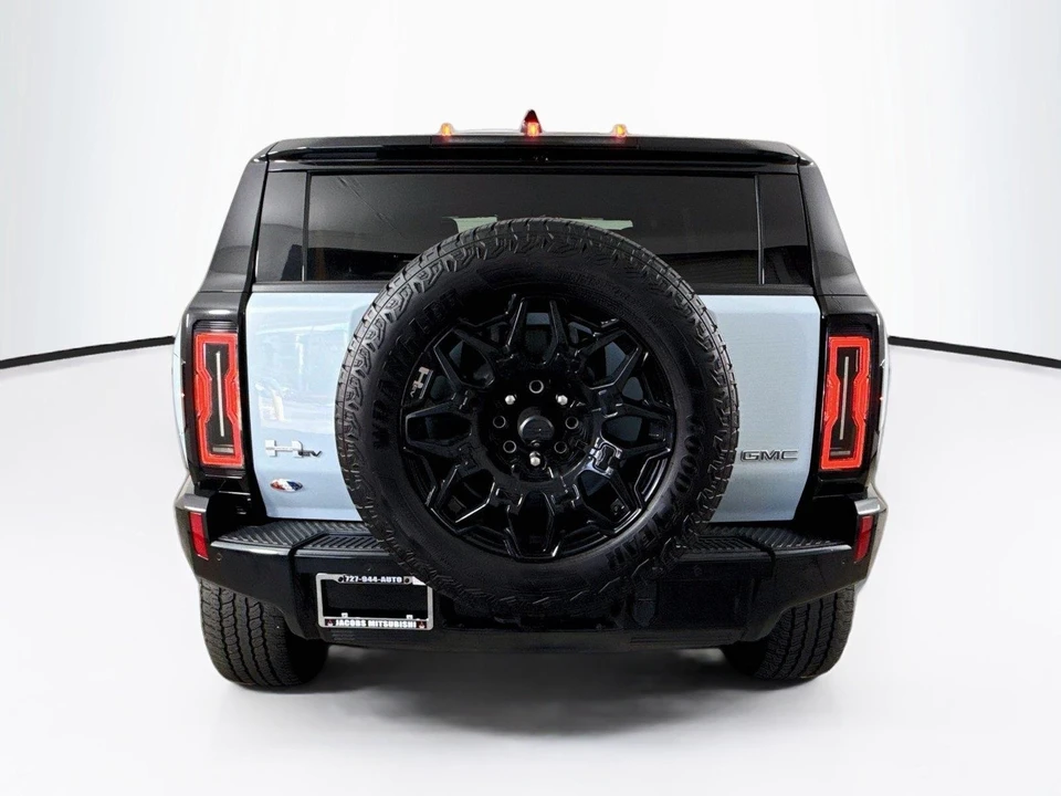 2025 GMC Hummer EV - Image 5 of 23