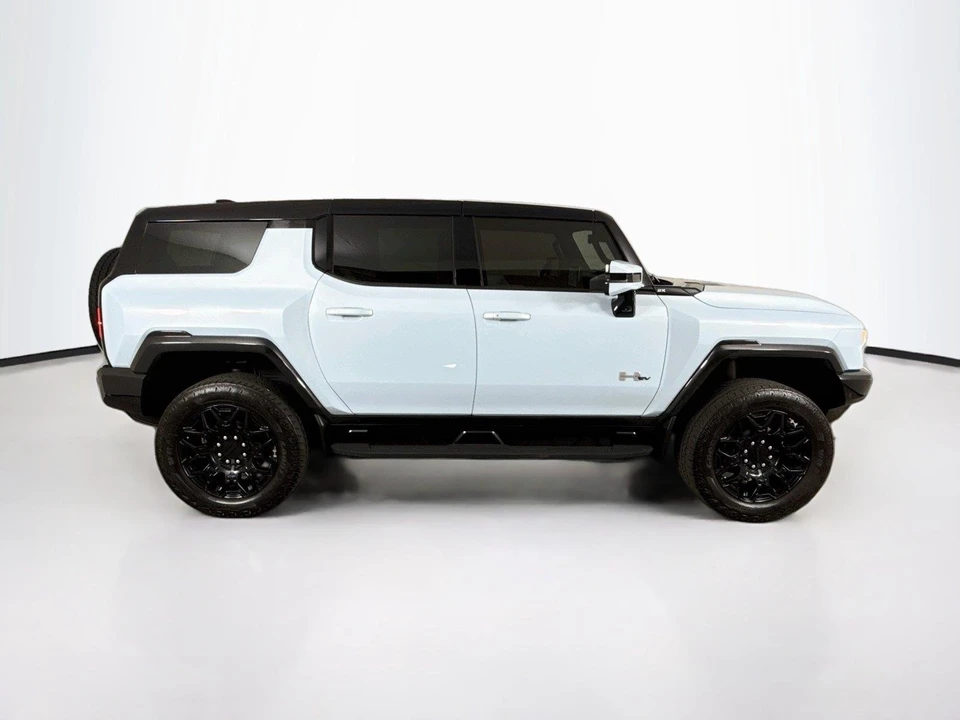 2025 GMC Hummer EV - Image 7 of 23