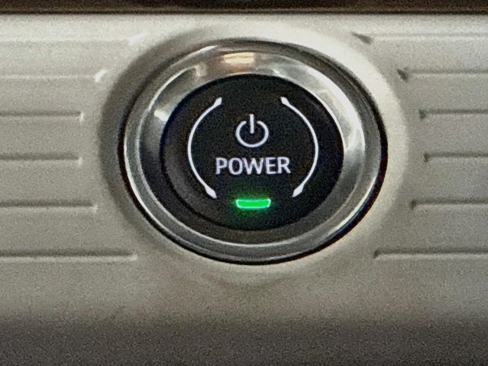 2025 GMC Hummer EV - Image 21 of 25