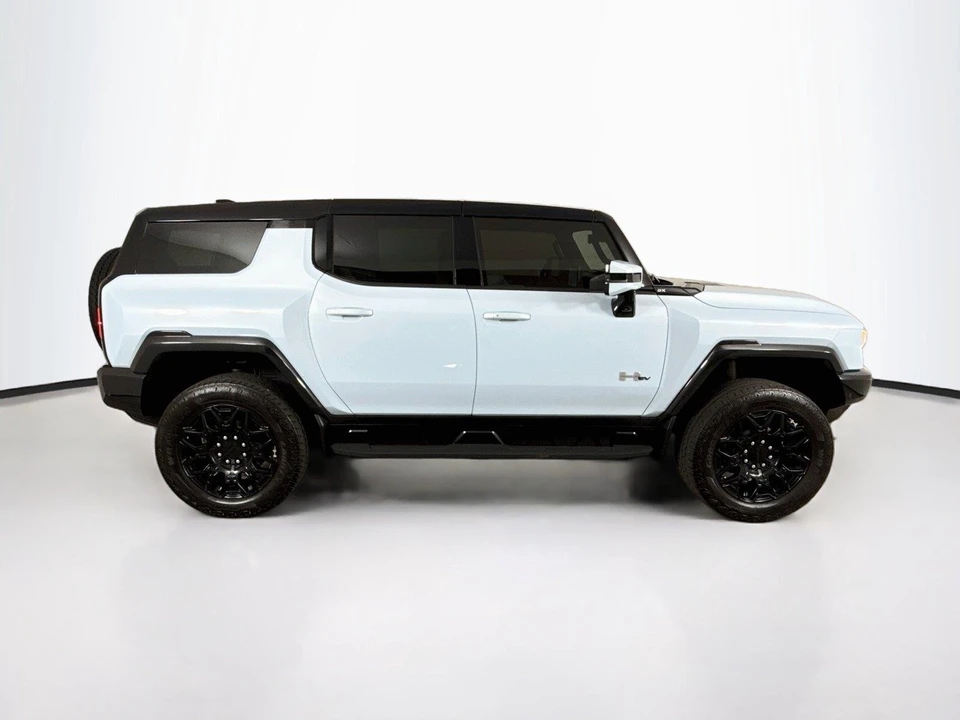 2025 GMC Hummer EV - Image 7 of 25