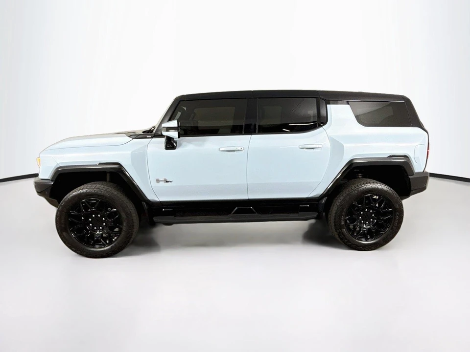 2025 GMC Hummer EV - Image 2 of 25